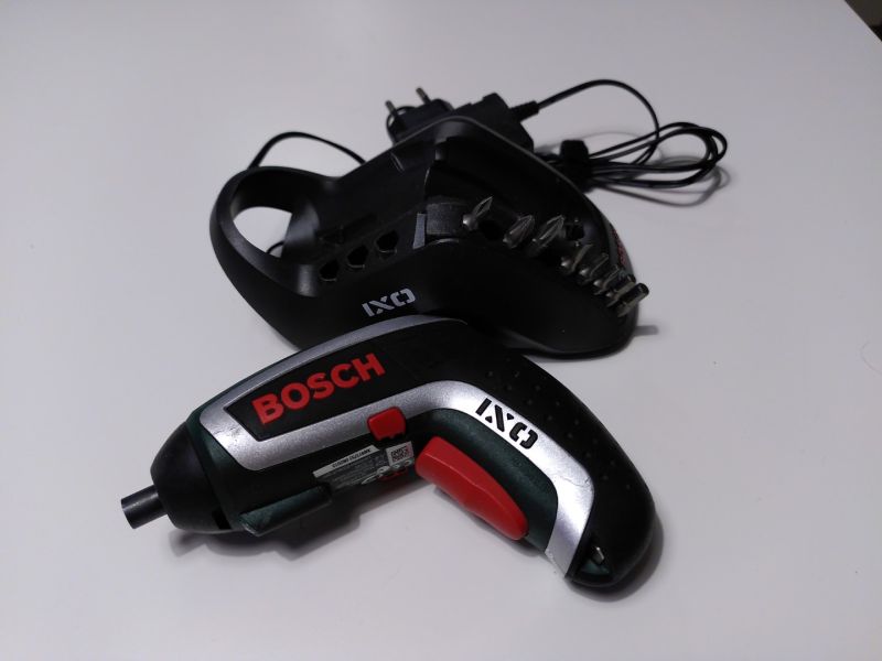 Fil:Bosch ixo skruvdragare.jpg